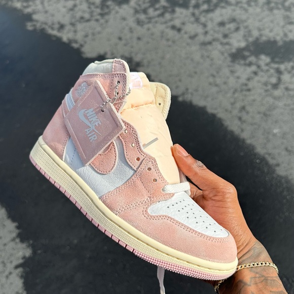 Air Jordan 1 OG “Wash Pink” BRAND NEW size 6.5 women’s - Picture 1 of 6